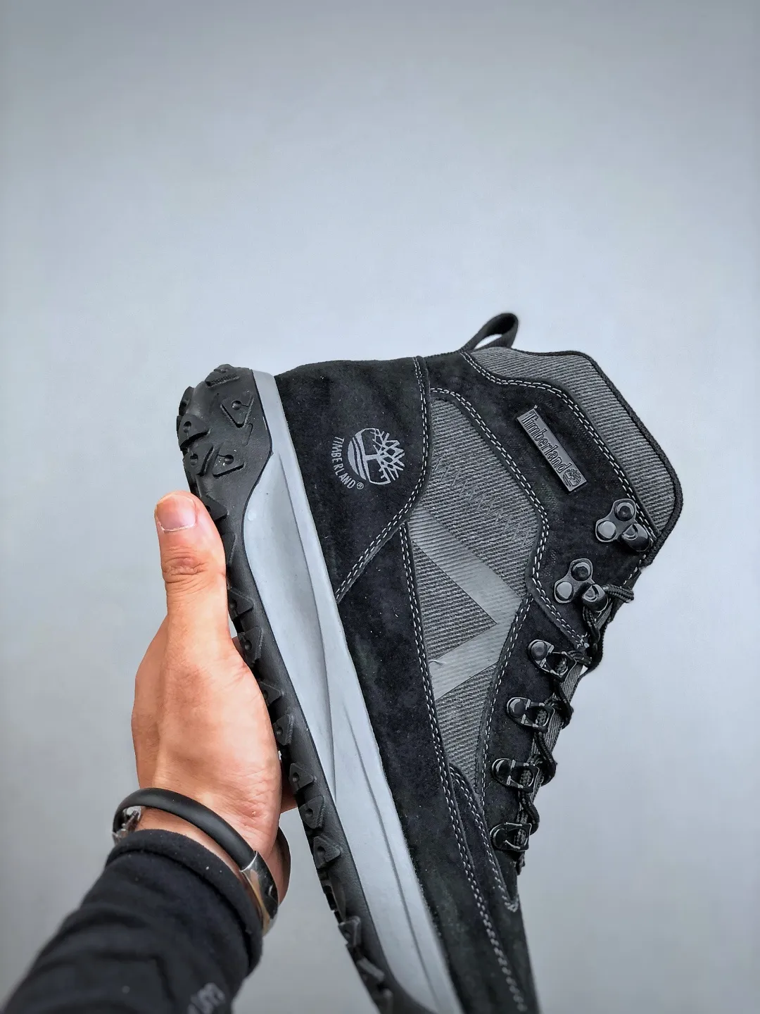 Local self-pickup💰480 supports store delivery. New goods🚀Timberland Timberland/Timberland outdoor high-top casual Martin boots series. Guangdong factory quality. Original box and original packaging. The fabric is made of Italian 🇮🇹 top-grade frosted fine-grained cowhide. It is paired with anti-odor and anti-corrosion genuine leather latex insoles to give you a perfect wearing experience. High-quality and durable. A must-have for sportsmen. Specially designed to treat those who are not handsome. High-quality and first-class foot feel. Size: 39-44